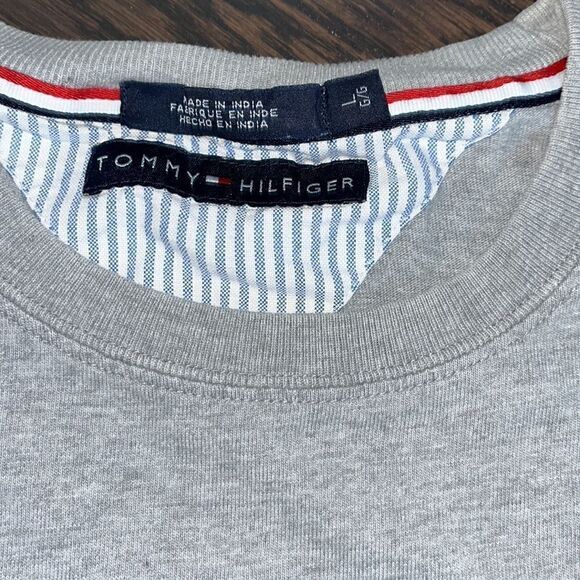 Vintage Tommy Hilfiger Big Raised H sewn Chest Pocket Jersey Gray retro T-Shirt - Picture 5 of 8